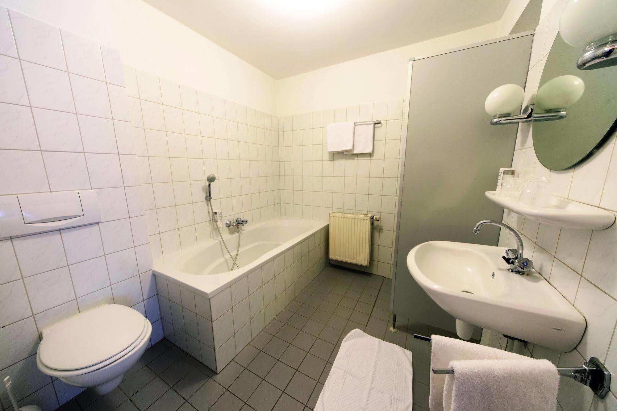 Fletcher Hotel-Restaurant Paasberg ロヘム エクステリア 写真